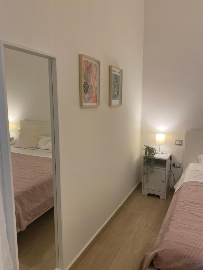 Modern City Apartment Модена Экстерьер фото