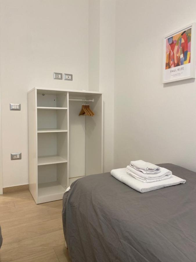 Modern City Apartment Модена Экстерьер фото
