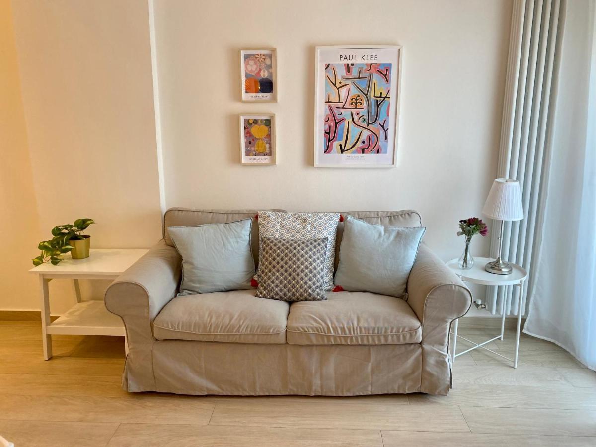 Modern City Apartment Модена Экстерьер фото